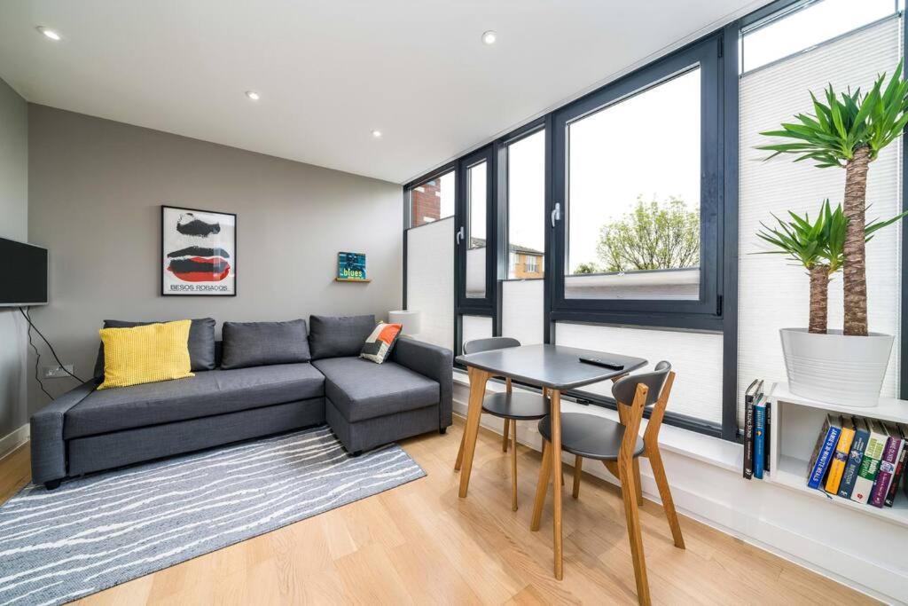 Modern 1 Bedroom Apartment In Hackney Wick Londra Dış mekan fotoğraf